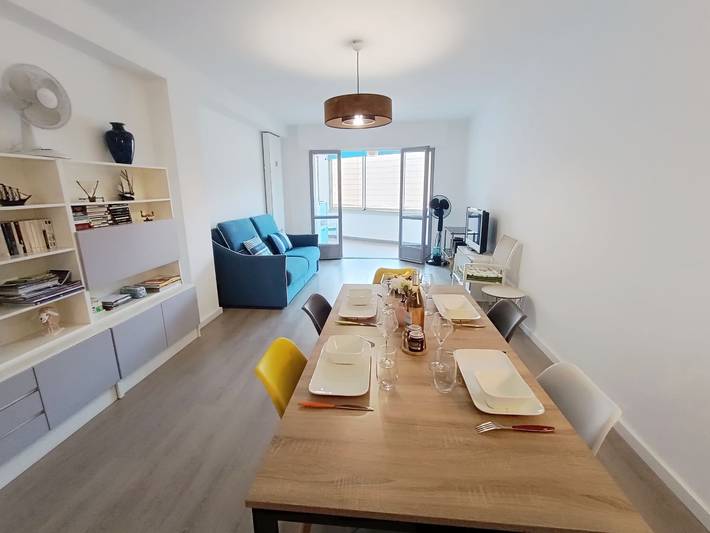 Gîte pour 4 personnes, avec balcon dans Gare De Saint Raphael Valescure