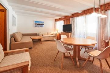 Gîte pour 3 personnes, avec balcon et piscine ainsi que balcon/terrasse et sauna dans Les Collons