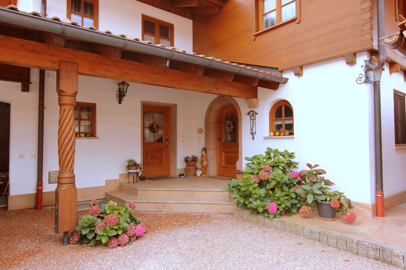 Ganze Ferienwohnung, Ferienwohnung Michaela - Ferienwohnung für 1 - 2 Pers., Wohnzimmer, Schlafzimmer, Küche, Du/Wc, Balkon in Stanggaß, Bischofswiesen