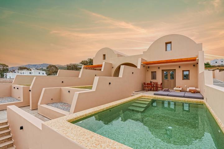 Villa pour 5 personnes, avec piscine, adapté aux familles à Santorin