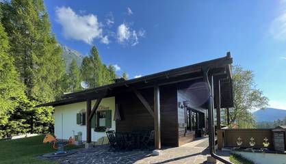 Hütte für 3 Personen, mit Ausblick und Pool sowie Sauna und Garten, mit Haustier in Leutasch