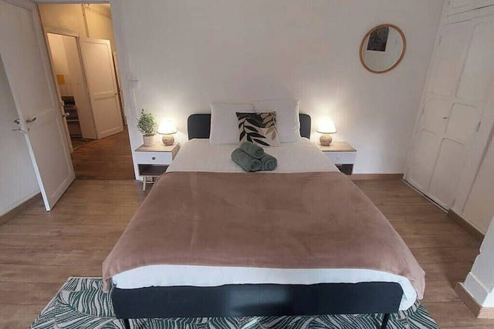Entire apartment, \"Liberty 2, 2 bedrooms, unusual, sunny in Poitiers, Vienne