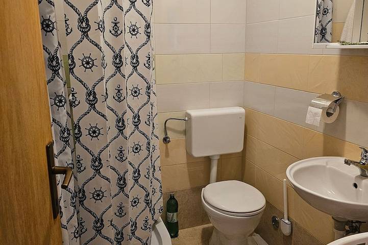 Ganze Wohnung, 2-Zimmer-Ferienwohnung am Strand Bucht Pjestata, Peljesac in Dubrovnik-Neretva