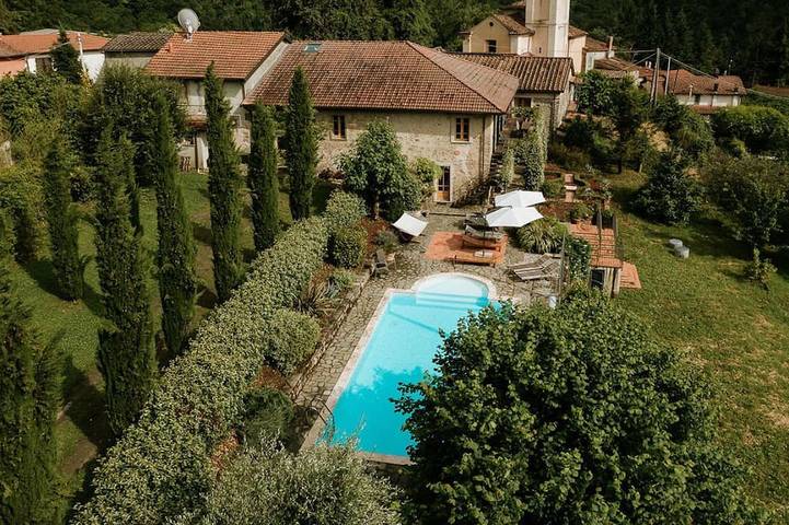 Ferienhaus für 20 Personen, mit Balkon und Garten in Licciana Nardi