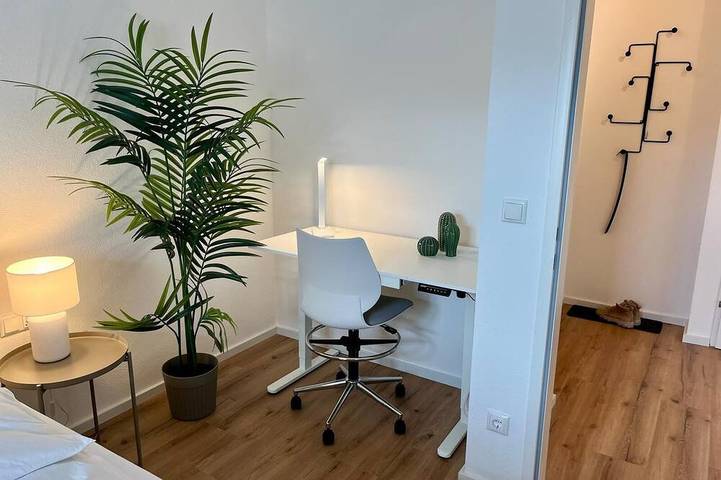 Ganze Wohnung, Modernes City Apartment - Tiefgarage - Balkon in Wels, Linz-Wels