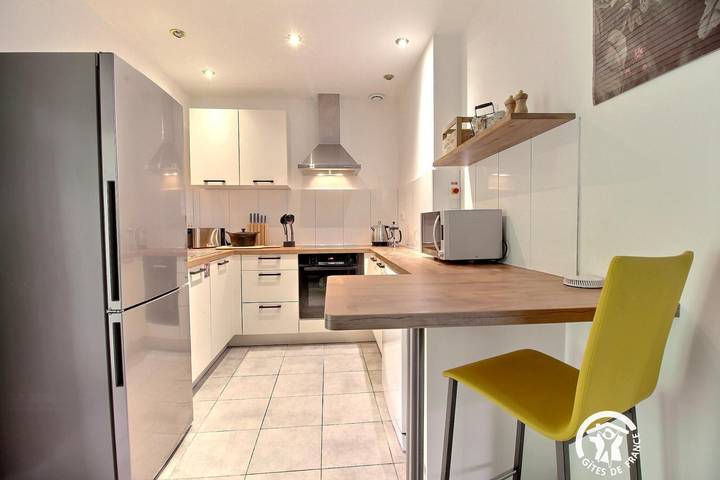 Gîte pour 4 personnes, avec Terrasse et Jardin ainsi que Piscine et Vue à Pluvigner - 3