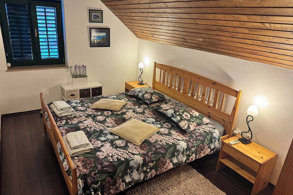 Villa with Pool and Stunning Sea View in Milna, Brac