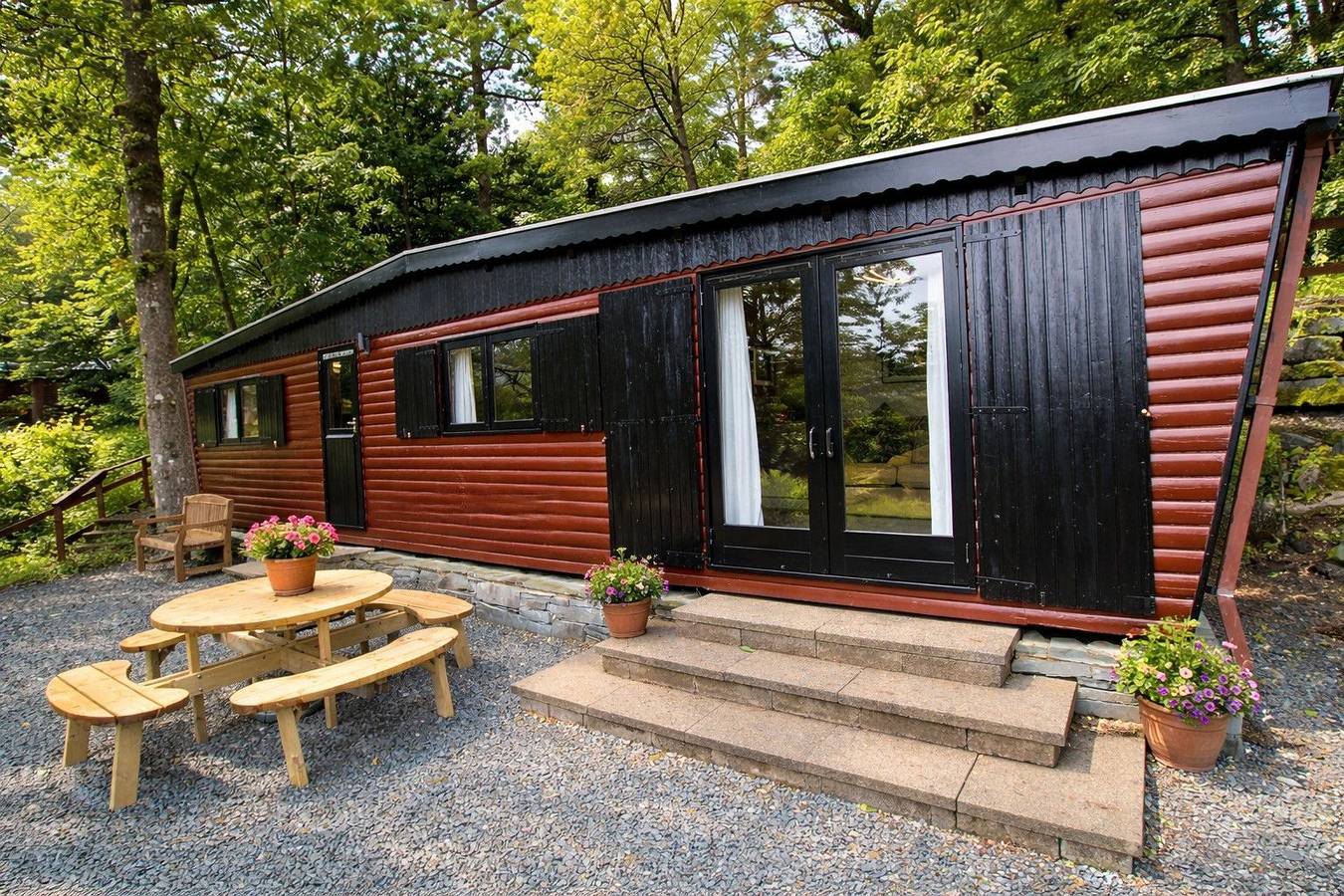 Neaum Crag  Lodge, Skelwith Bridge in Skelwith Bridge, Lake District