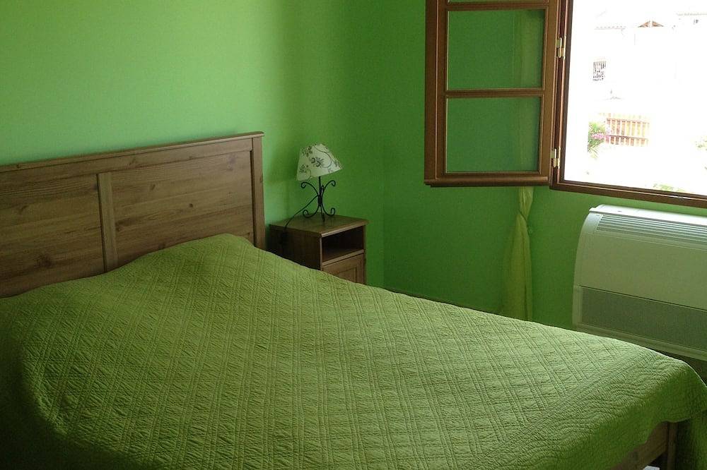 Eyragues: house / villa - Eyragues in Eyragues, Arles region