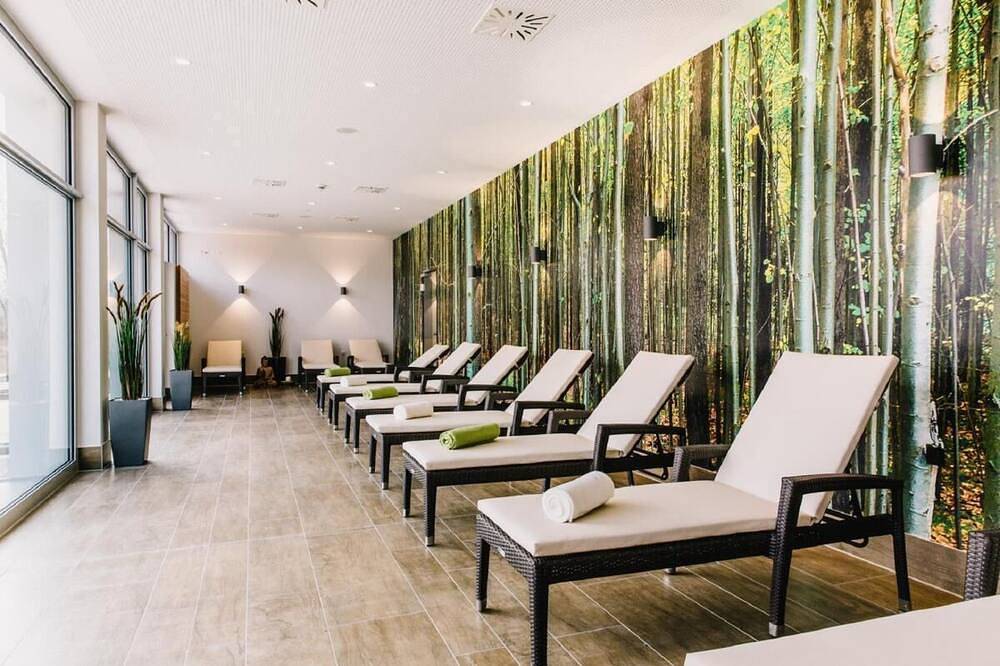 Entire apartment, Beautiful apartment can be combined with up to 6 bedrooms and water park included in Waldmünchen, Eastern Bavaria