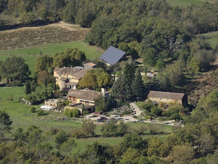 Location de vacances pour 6 personnes, avec Terrasse ainsi que Jardin et Piscine à Bras