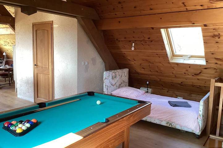 Location de vacances pour 9 personnes, avec terrasse, animaux acceptés à Les Marches - 2