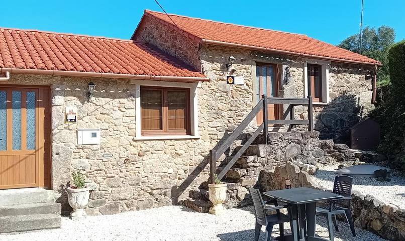 Location de vacances pour 2 personnes, avec Terrasse ainsi que Jardin et Vue à Curtis