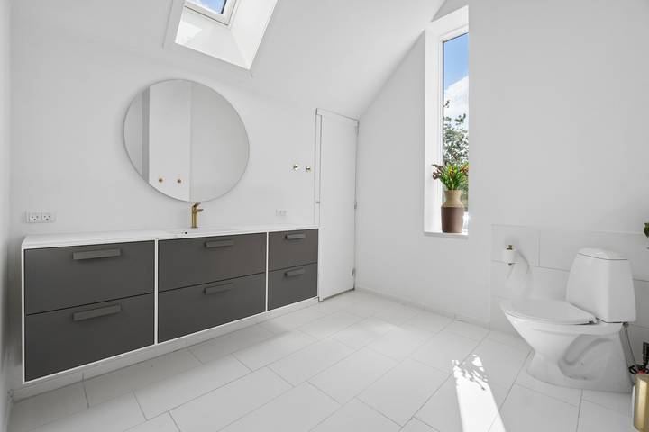 Ganze Wohnung, Wohnung mit Aussicht nahe dem Meer in Allinge in Tejn, Allinge