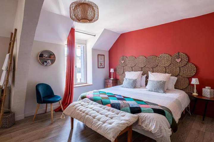 Chambre d’hôte pour 4 personnes, avec terrasse à Molineuf