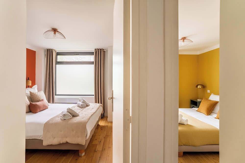 Appartement entier, Bright & renovated 3Bd for 8 guests in Le Marais! in Paris, Île de France
