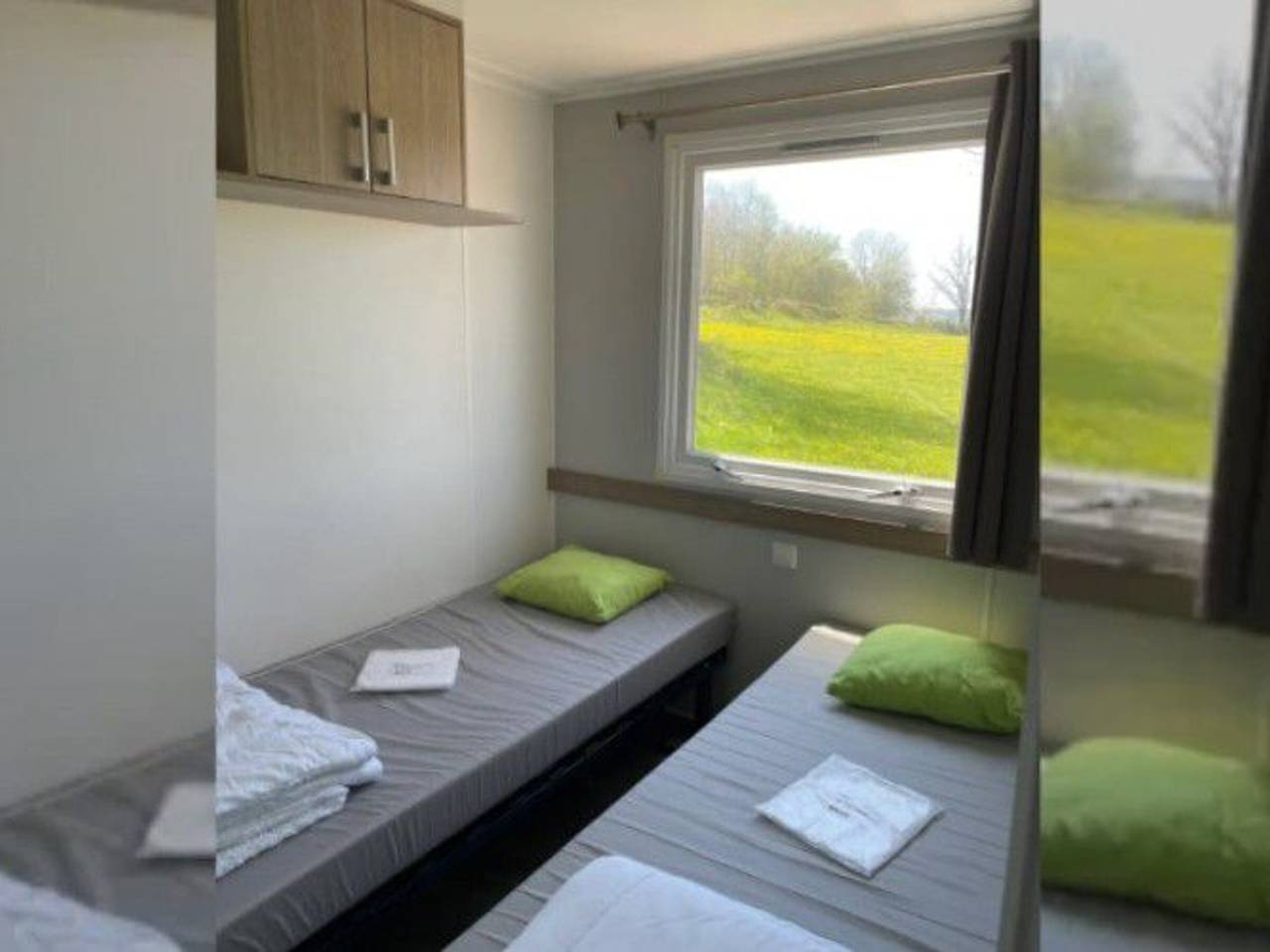 Mobil home confortable avec terrasse pour 4 personnes in Graissac, Argences en Aubrac