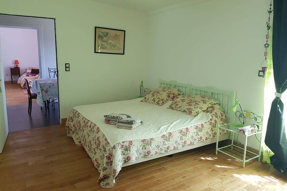 Appartement entier, Au p'tit Venton (maison passive), en campagne a 1km du chemin du halage in La Jaille-Yvon, Région de Segré
