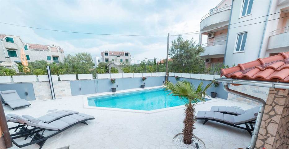 Ganze Wohnung, Ferienwohnung für 3 Personen mit Balkon in Srima, Šibenik-Knin