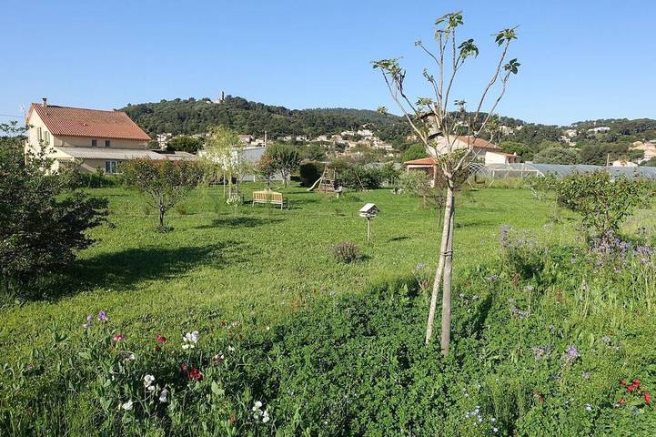 Location de vacances pour 4 personnes, avec Terrasse et Jardin à Hyeres