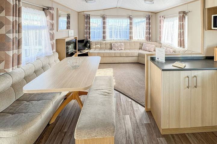 Static caravan for 8 people in Colchester