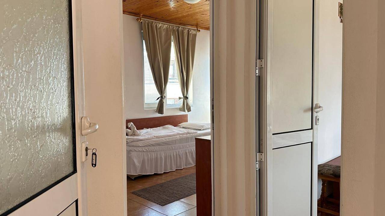 Guest Rooms Grudovi in Obzor, Bourgas (oblast)