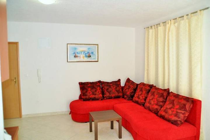 Ferienwohnung für 4 Personen, mit Terrasse und Pool, mit Haustier auf Ciovo - 3