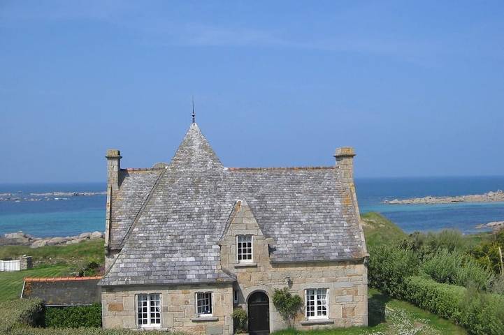 Location de vacances pour 6 personnes, avec jardin et terrasse dans Plage Saint Eden Plouescat