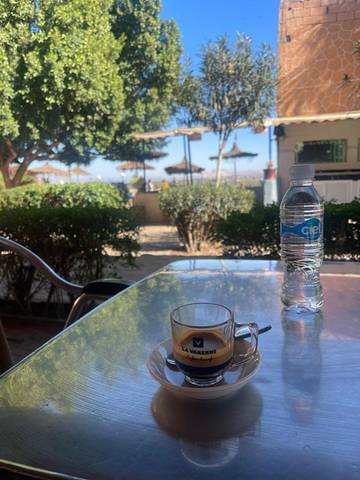 Hôtel pour 2 personnes, avec vue à Ourika (roman)