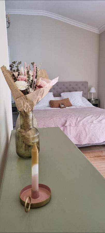 Hôtel pour 2 personnes, avec Terrasse ainsi que Jardin et Piscine à Roaillan