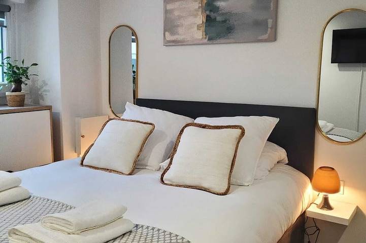 Gîte pour 4 personnes, avec jardin ainsi que sauna et terrasse à Poisy - 3