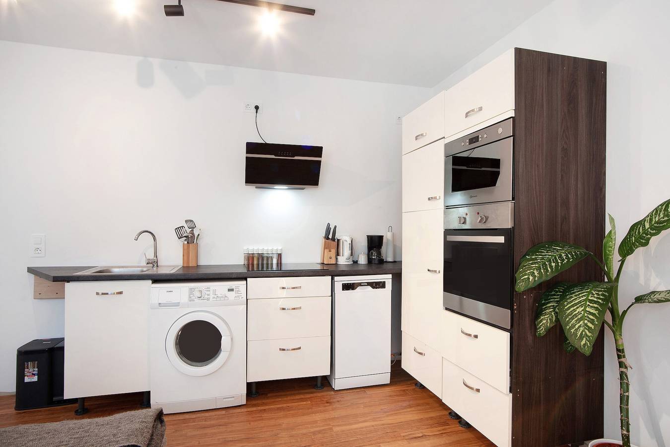 Ganze Wohnung, Ferienwohnung 'Auf Dem Land' mit Terrasse und Wlan in Apfeldorf, Romantische Straße