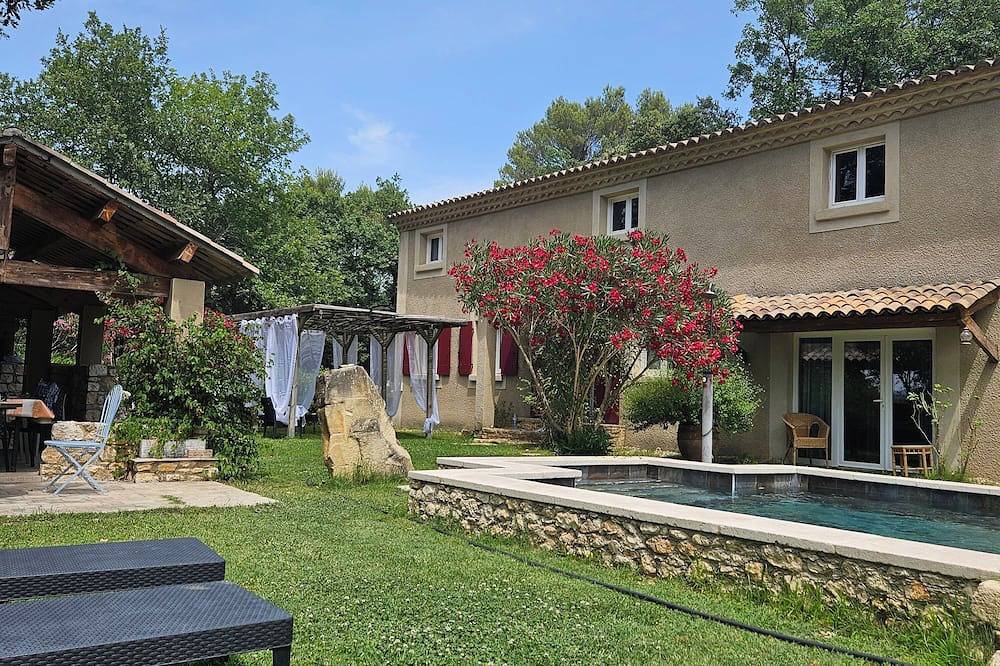 Geräumige ruhige Landhaus 5min Uzès in Saint-Victor-des-Oules, Nimes und Umgebung