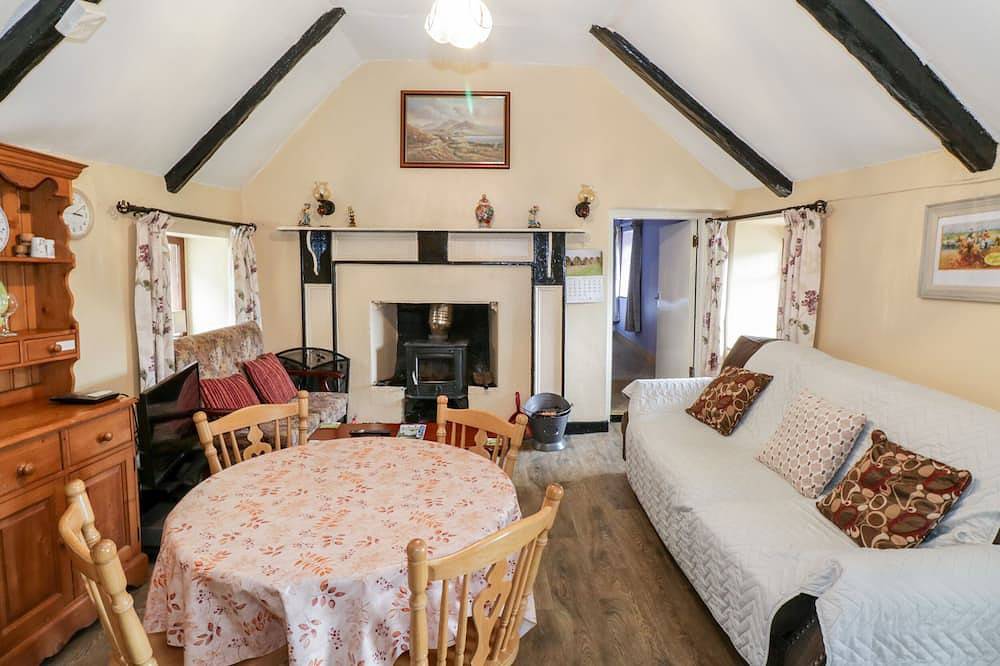 The Thatched Cottage, pet friendly in Drummin, County Mayo in County Mayo