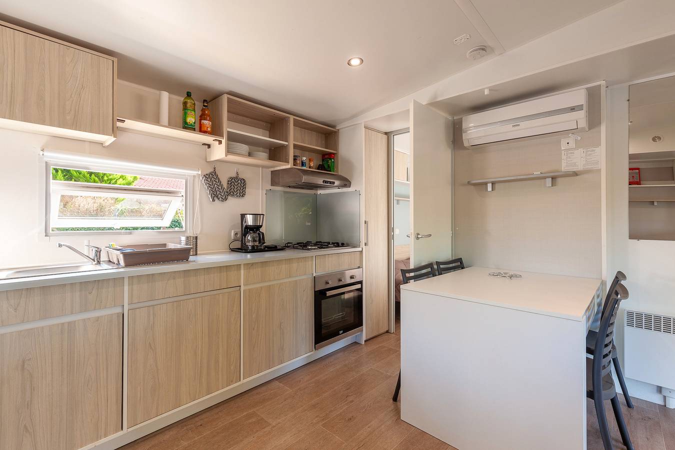 Mobilheim 'Lou Soleil 80' mit Gemeinschaftspool, Wlan und Klimaanlage in Carry-le-Rouet, Istres und Umgebung