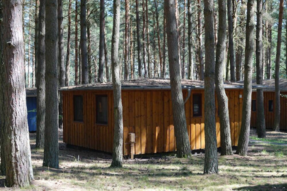 Bungalow A 3 - Feriendorf Silz im Kiefernwald mit eigenem Strandzugang in Silz, Fleesensee