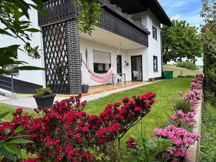 Ferienwohnung für 6 Personen, mit Terrasse und Garten sowie Kinderpool und Ausblick in Grasellenbach