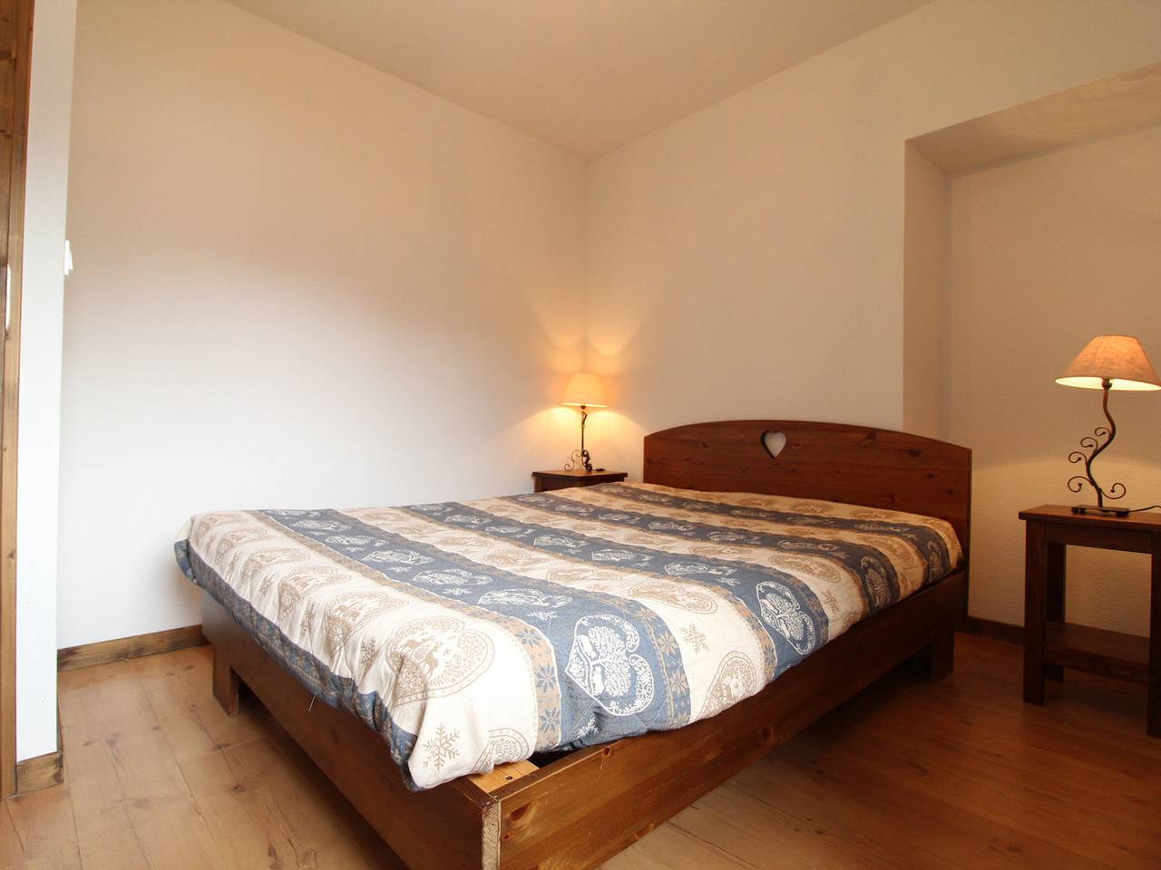 Geheel appartement, 3-bedroom duplex for 8 with beautiful village view in Aussois in Aussois, Saint-Jean-de-Maurienne regio
