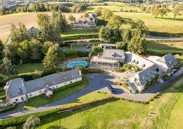 Gîte pour 2 personnes, avec jardin ainsi que piscine et terrasse, animaux acceptés à Soulages-Bonneval