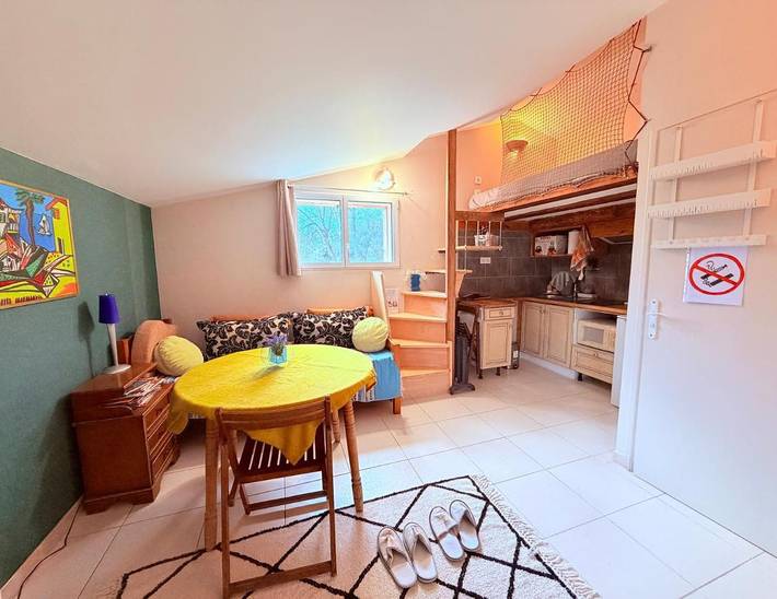 Gîte pour 3 personnes, avec jardin ainsi que vue et piscine, animaux acceptés à Taulignan