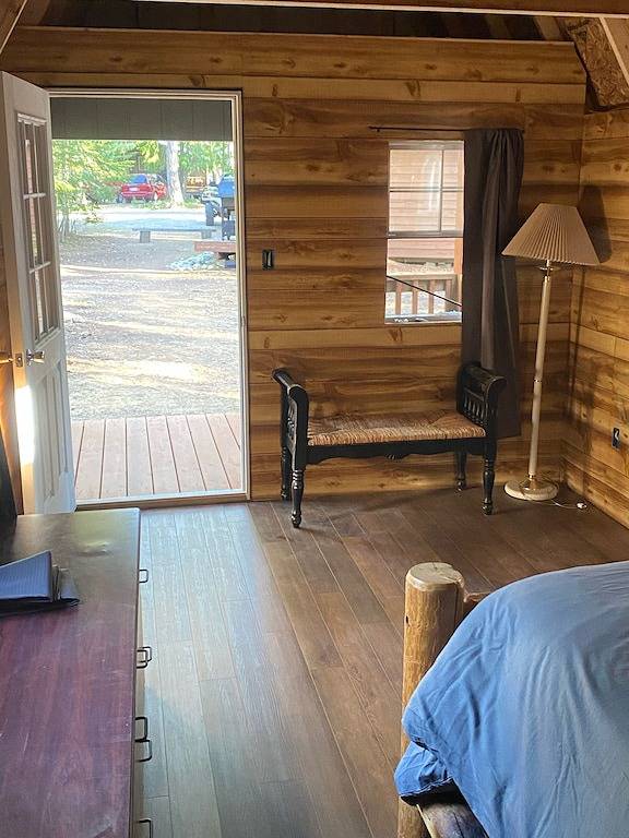 Escape to Priest Lake! Cabin in the woods! Air Conditioning and Wifi!! in Kaniksu Nationalwald