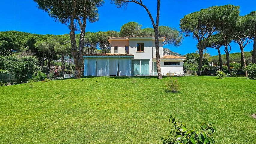 Casa vacanza per 8 persone, con giardino, con animali domestici in Santa Margherita di Pula