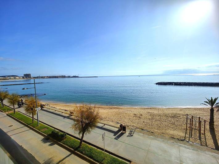 Apartamento entero, Apartamento 'Sant Antoni Calonge' con vistas al mar, balcón y aire acondicionado in Calonge, Costa Brava