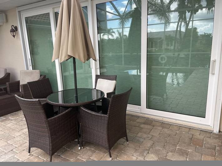 Vacation rental for 10 people, with pool and yard, with pets in Southwest Florida