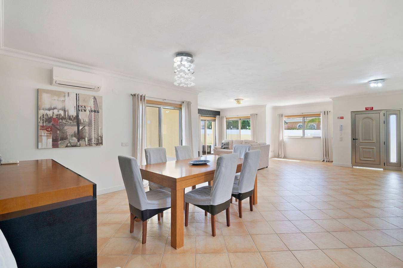 V4 with Private Pool in a Peaceful Location in Guia, Faro District