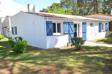 Gîte pour 7 personnes, avec terrasse dans Plage de la Palmyre