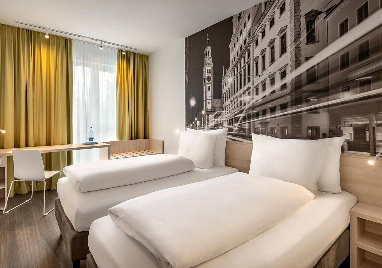 Super 8 by Wyndham Augsburg in Augsburg, Bayerisch Schwaben