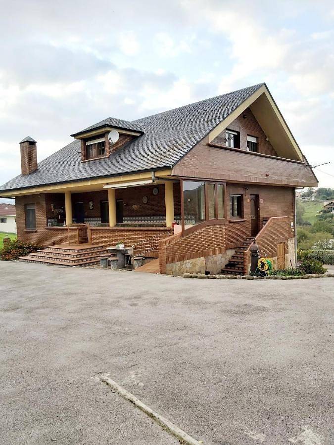 Apartamento de vacaciones para 6 personas, con vistas además de terraza y jardín - 1