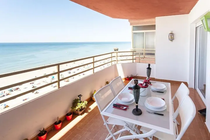 Apartamento de vacaciones para 4 personas, con piscina además de vistas y terraza - 1