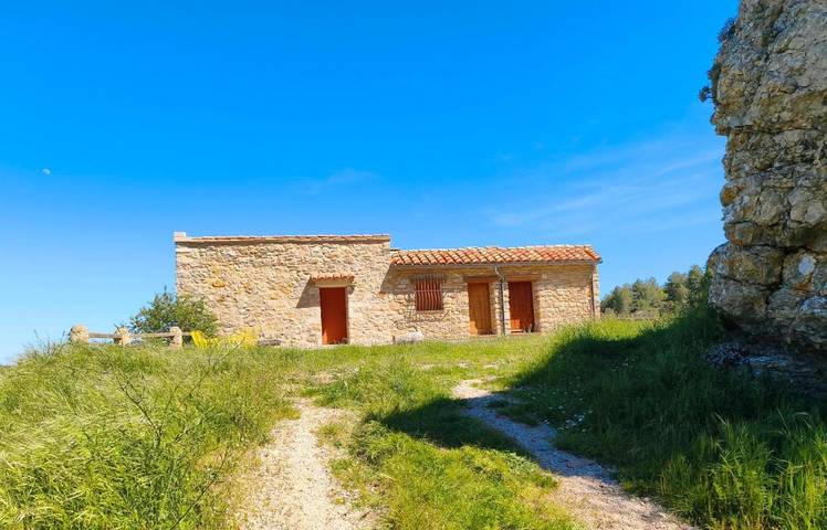 Casa de vacaciones para 5 personas, con Balcón y Terraza además de Jardín y Vistas en Parc Natural de la Tinença de Benifassà